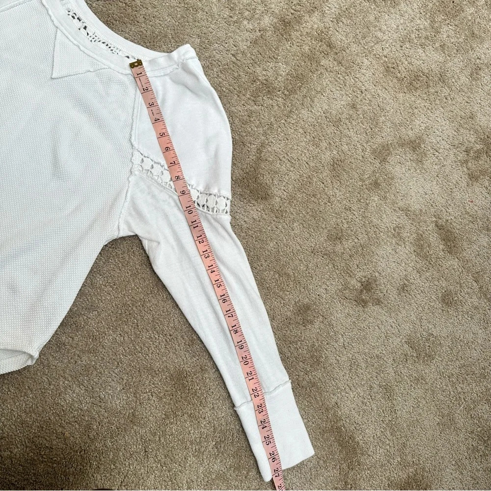 free people white luella tee ivory crochet thermal waffle boho elbow patch M - Picture 6 of 10